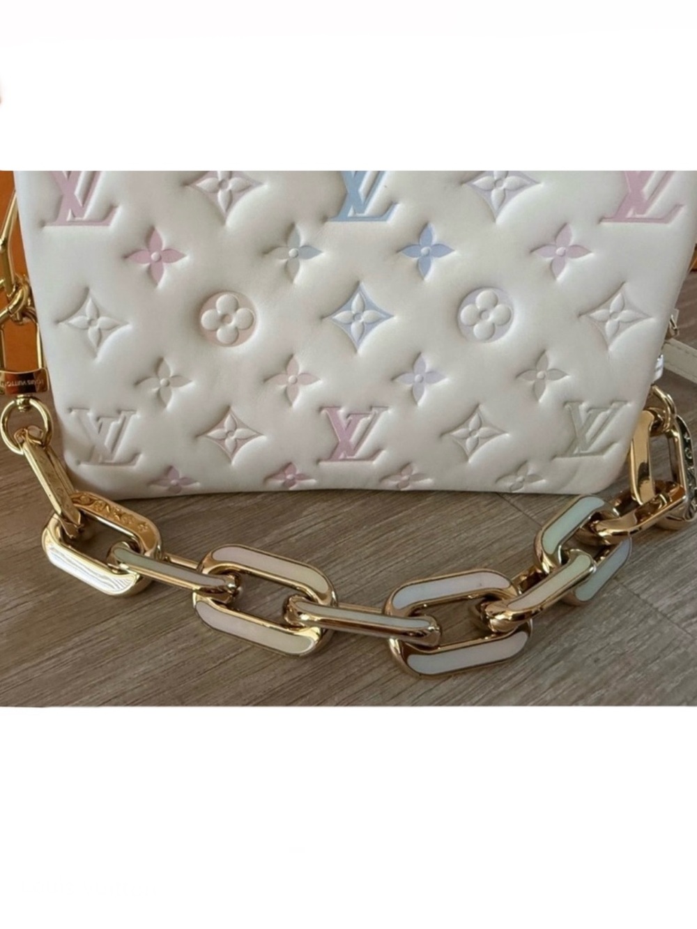 Louis Vuitton Coussin bb shoulder chunky chain